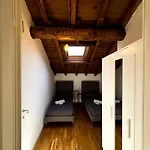Loft Mansardato Sullo Skyline Di