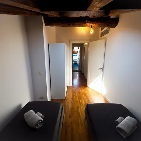 Loft Mansardato Sullo Skyline Di Bergamo