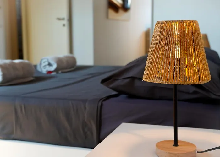 Апартаменты Loft Mansardato Sullo Skyline Di Бергамо