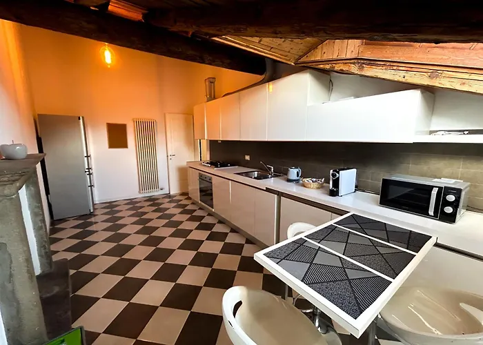 Loft Mansardato Sullo Skyline Di