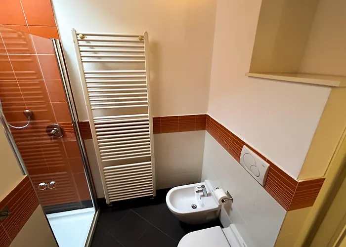 Апартаменты Loft Mansardato Sullo Skyline Di Бергамо